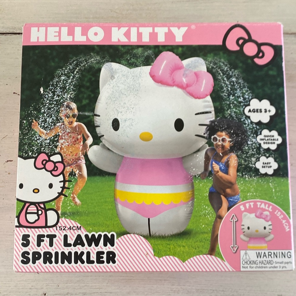 Hello Kitty Pink and White 5 Foot Lawn Sprinkler - NEW